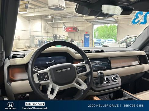 Used 2023 Land Rover Defender 110 SE AWD/4WD image 15