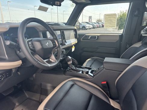 New 2025 Ford Bronco Big Bend w/ Black Diamond Package image 21