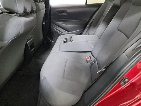 Used 2022 Toyota Corolla LE image 12