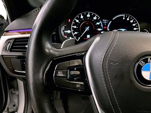 Used 2019 BMW 530e xDrive w/ Convenience Package AWD/4WD image 17