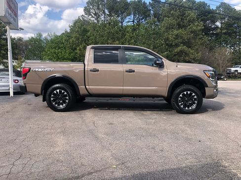 Used 2020 Nissan Titan PRO-4X w/ Pro-4x Convenience Package image 2