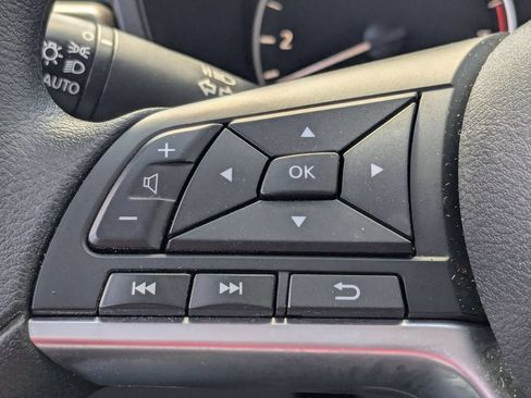Used 2025 Nissan Altima 2.5 SV AWD/4WD image 21