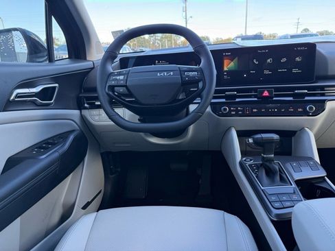 New 2026 Kia Sportage EX image 10