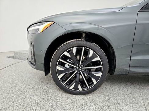 New 2026 Volvo XC60 B5 Ultra w/ Climate Package image 25