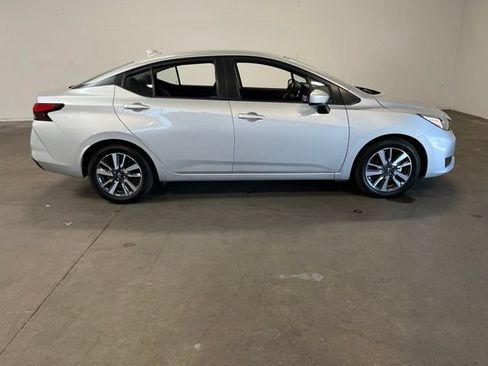Used 2023 Nissan Versa SV FWD image 2