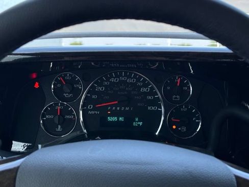 Used 2025 GMC Savana 2500 w/ Driver Convenience Package RWD image 27