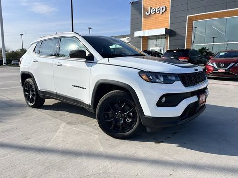 New 2026 Jeep Compass Latitude image 1