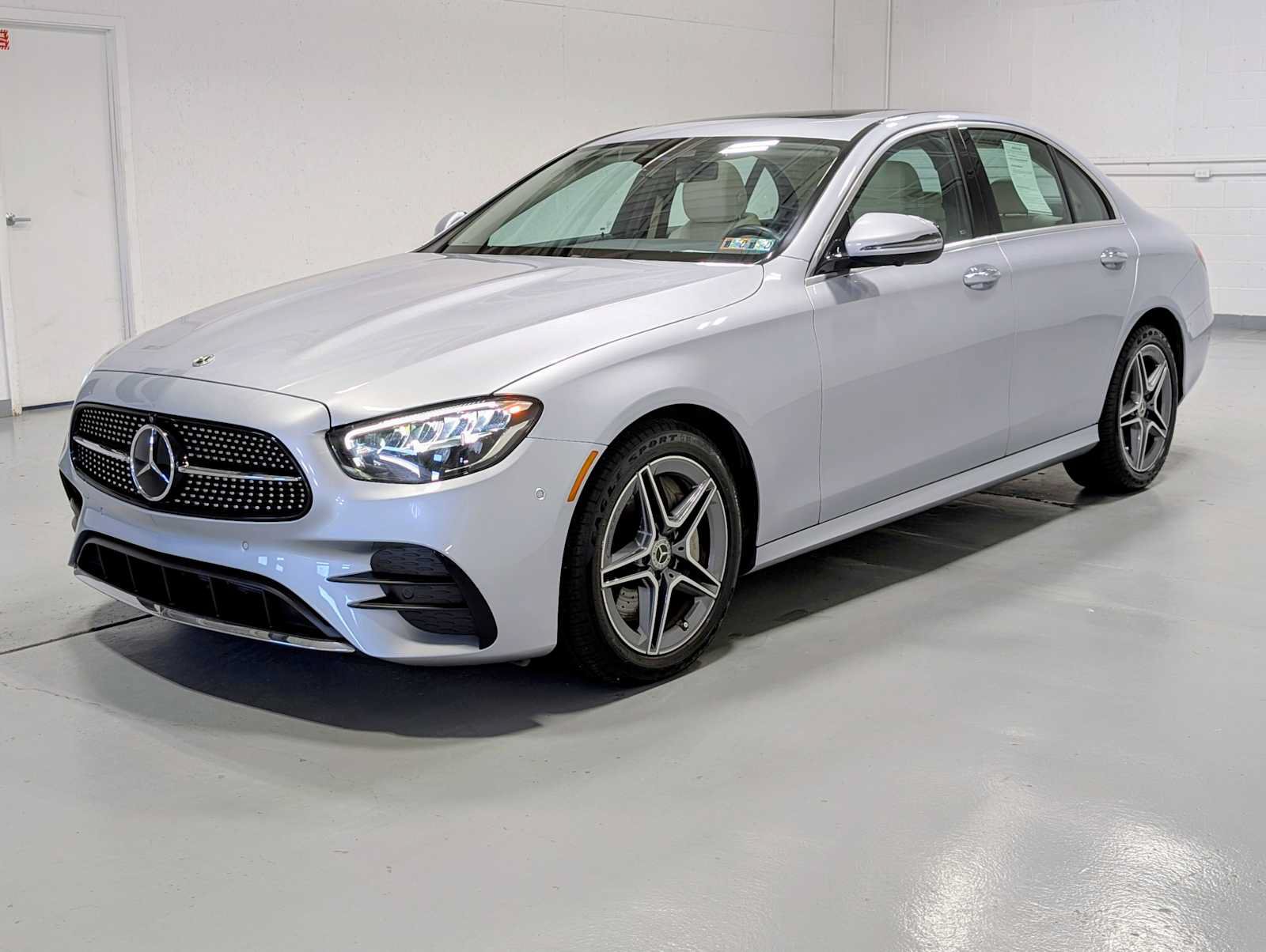 Certified 2022 Mercedes-Benz E 350 4MATIC Sedan image 1