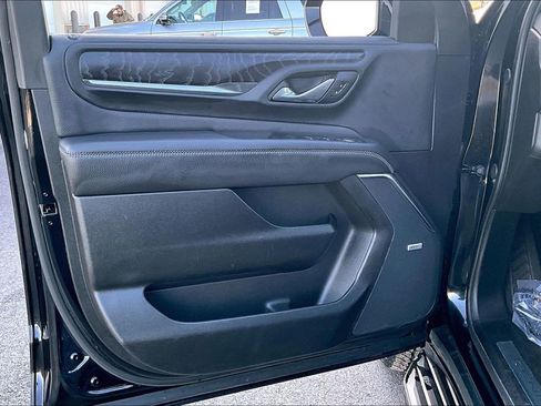 Used 2024 GMC Yukon Denali image 23