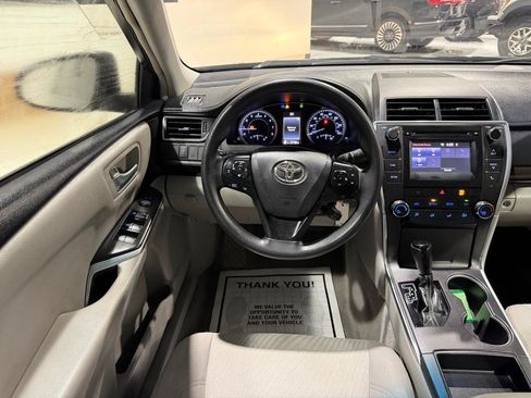 Used 2017 Toyota Camry LE FWD image 24
