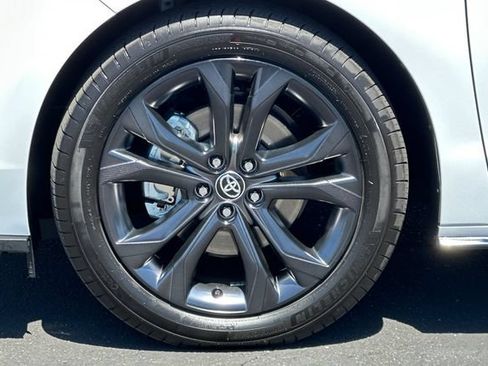 Certified 2026 Toyota Sienna XSE FWD image 32