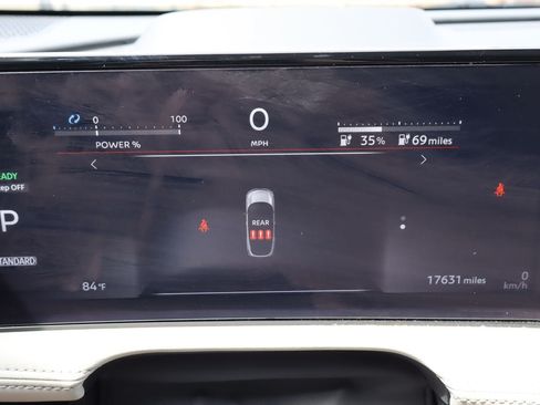 Used 2024 Nissan Ariya FWD image 9