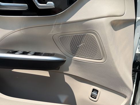 Used 2024 Mercedes-Benz C 300 4MATIC Sedan image 26
