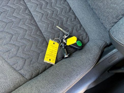 Used 2024 Chevrolet Equinox LT image 13