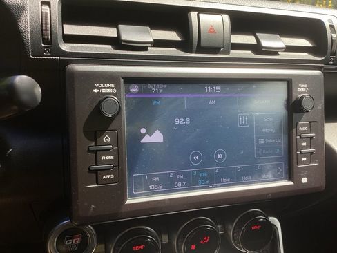 Used 2022 Toyota GR86 w/ ALL Weather Mat Package (TMS) RWD image 8