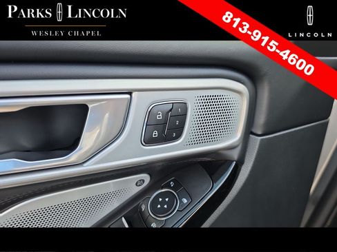 Used 2023 Ford Explorer Platinum w/ Technology Package AWD/4WD image 19