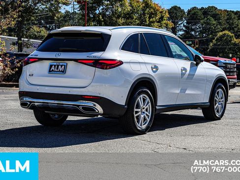 Used 2025 Mercedes-Benz GLC 300 4MATIC image 6