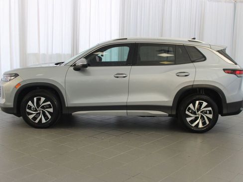 New 2025 Volkswagen Tiguan S image 2