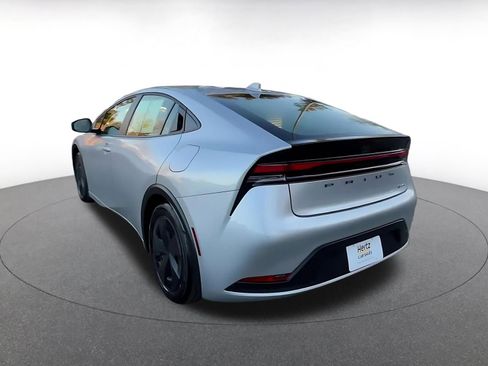 Used 2025 Toyota Prius LE image 11