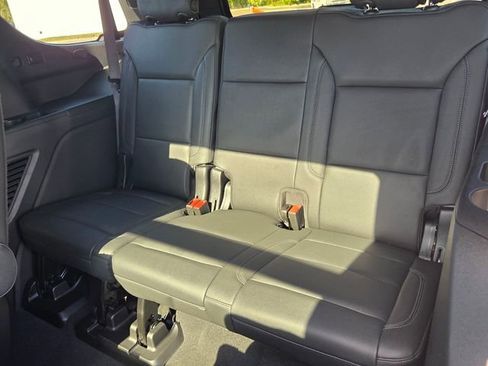 Used 2023 Chevrolet Tahoe Z71 w/ Off-Road Capability Package AWD/4WD image 13