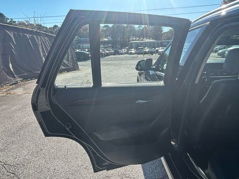 Used 2015 BMW X1 xDrive28i image 17
