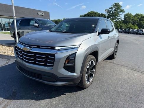 Used 2026 Chevrolet Equinox LT w/ LPO, Floor Liner Package AWD/4WD image 1