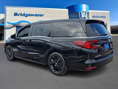 Used 2024 Honda Odyssey Sport image 4