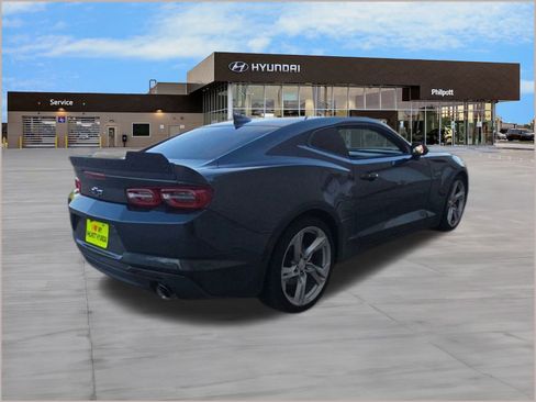 Used 2020 Chevrolet Camaro LT image 8