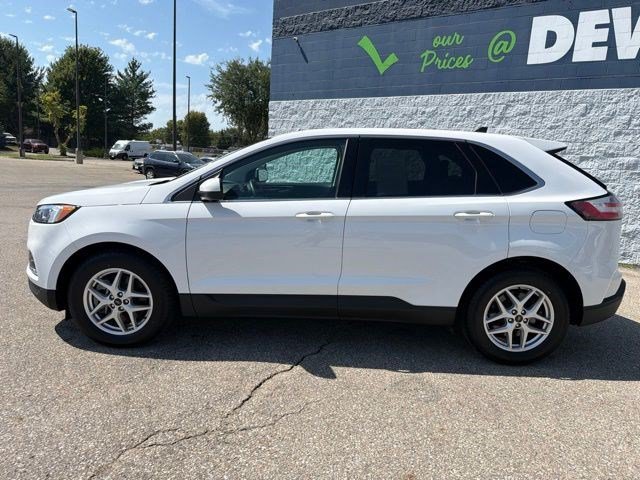 Used 2024 Ford Edge SEL AWD/4WD image 2