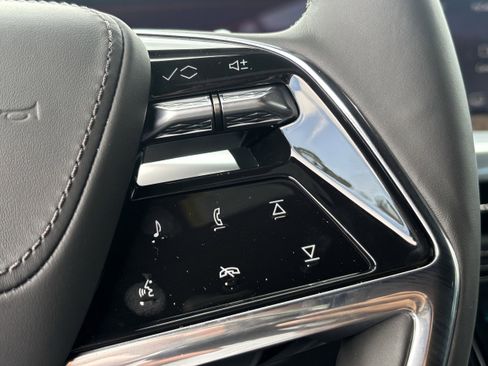 New 2026 Cadillac Escalade Platinum Sport AWD/4WD image 25