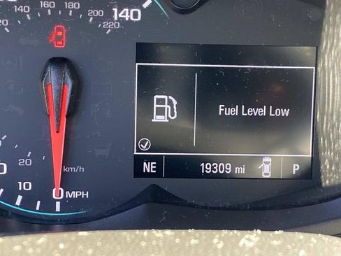 Used 2022 Chevrolet Trax LT w/ LT Convenience Package image 32