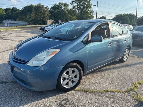 Used 2004 Toyota Prius FWD image 3
