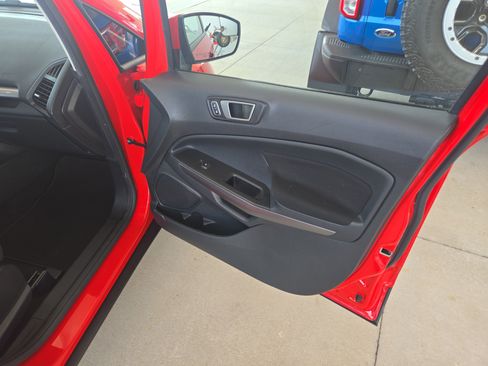 Used 2021 Ford EcoSport SE image 19