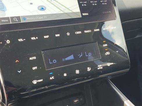 Used 2023 Hyundai Tucson Limited image 28