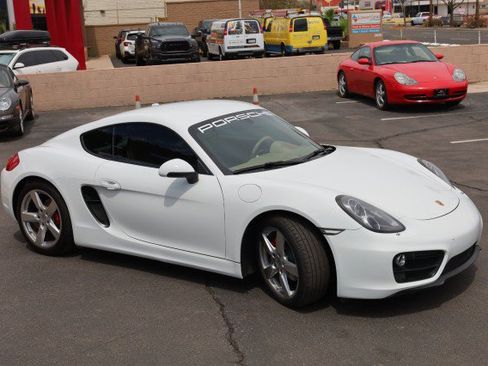Used 2016 Porsche Cayman RWD image 11