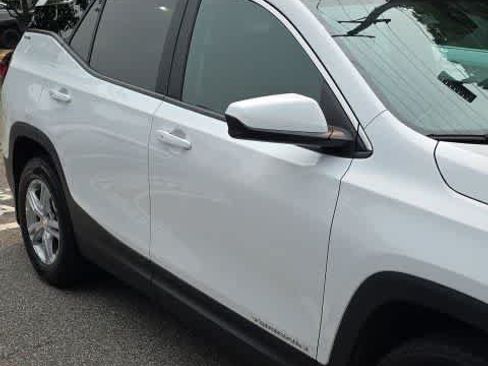 Used 2022 GMC Terrain SLE w/ Driver Convenience Package AWD/4WD image 4