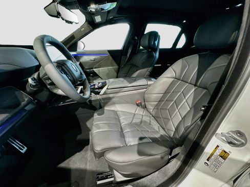 New 2027 BMW 740i w/ Executive Package RWD image 13