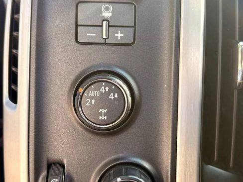 Used 2015 GMC Sierra 1500 SLE w/ SLE Value Package AWD/4WD image 19