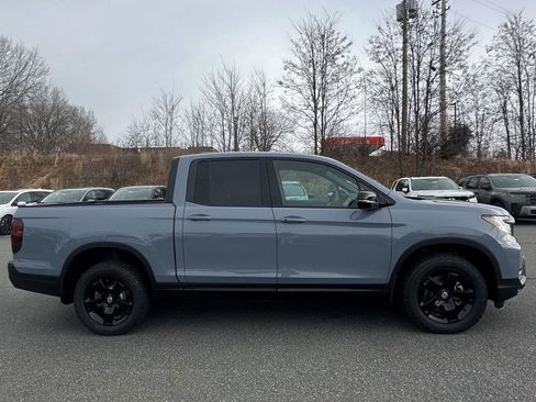 New 2026 Honda Ridgeline Black Edition image 6