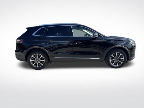 Used 2023 Lincoln Nautilus FWD w/ Premium Package image 4