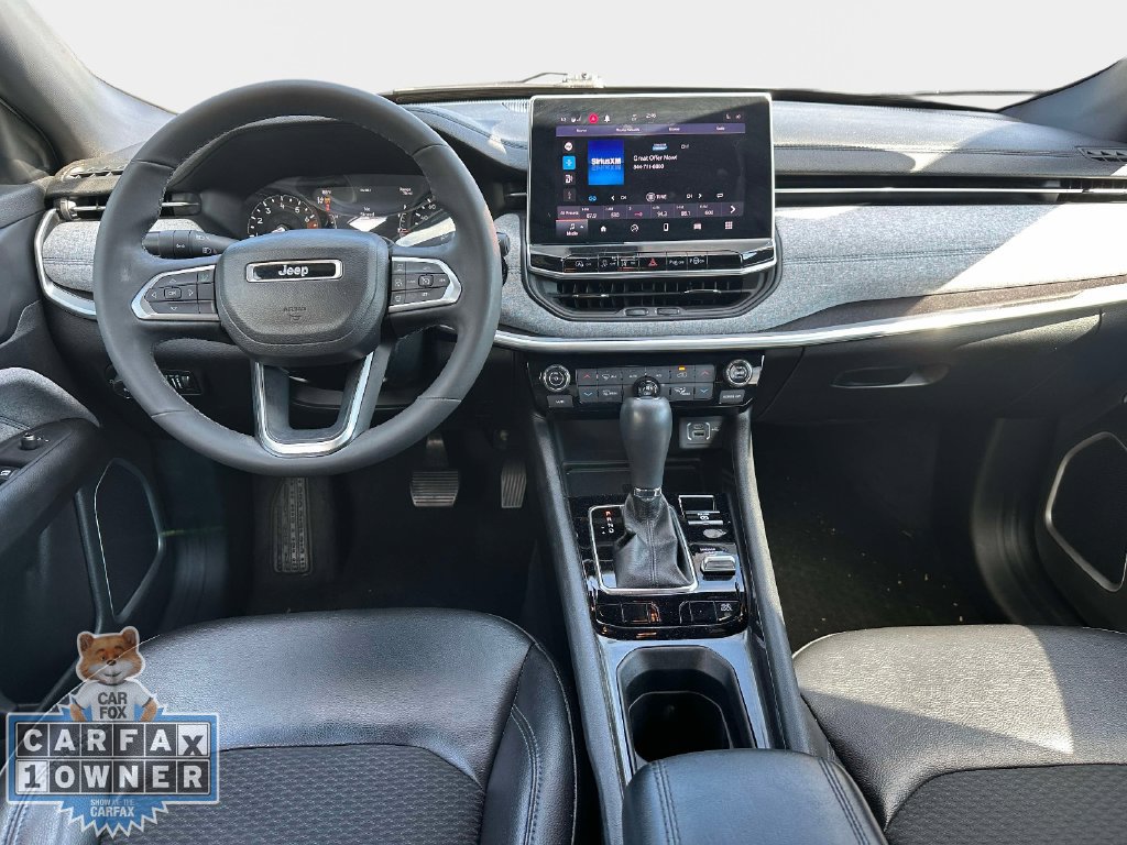 Used 2023 Jeep Compass Latitude w/ Convenience Group AWD/4WD image 16