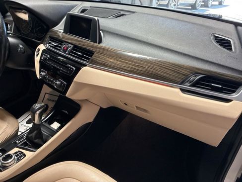 Used 2017 BMW X1 xDrive28i AWD/4WD image 26