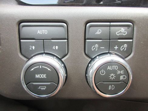 New 2026 GMC Sierra 1500 SLT w/ SLT Premium Plus Package AWD/4WD image 18