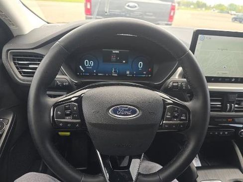 Used 2023 Ford Escape Active w/ Tech Pack #2 AWD/4WD image 9