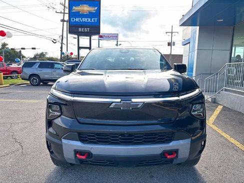 New 2026 Chevrolet Silverado EV Trail Boss w/ Premium Package image 2