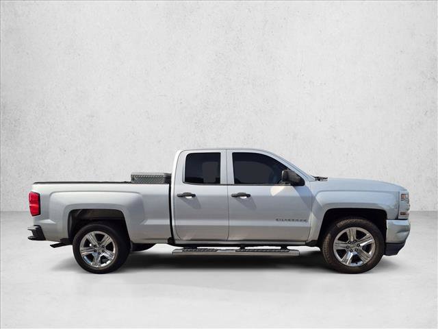 Used 2017 Chevrolet Silverado 1500 Custom w/ Custom Convenience Package RWD image 4