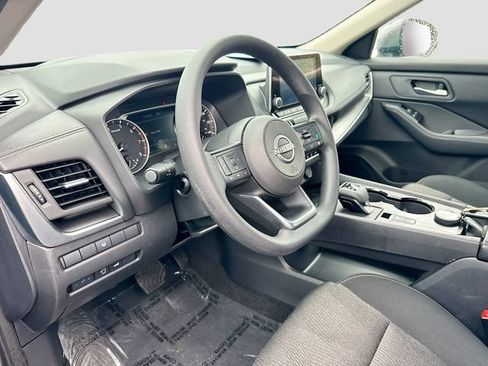 Used 2024 Nissan Rogue SV AWD/4WD image 11