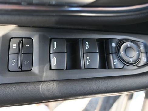 Used 2021 Chevrolet Suburban RST w/ Luxury Package image 11