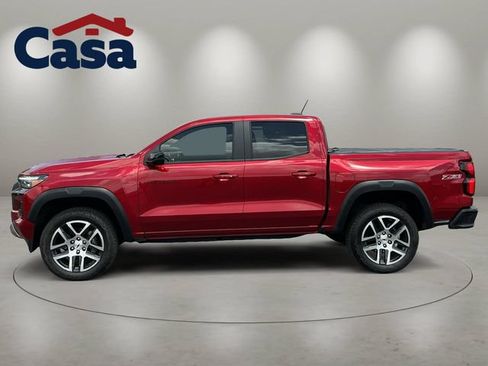 Used 2024 Chevrolet Colorado Z71 w/ Z71 Convenience Package 2 AWD/4WD image 3