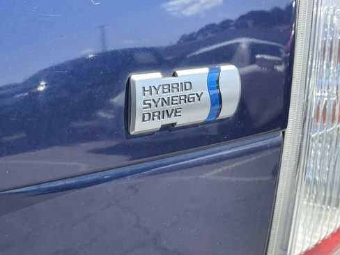 Used 2014 Toyota Prius Two FWD image 9
